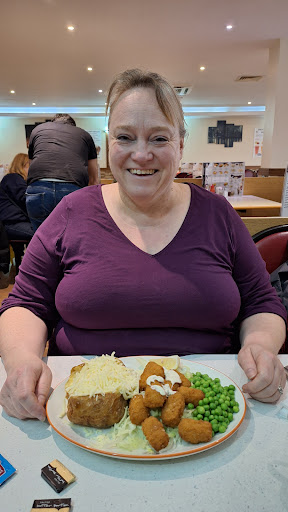 Photo of Poppins East Grinstead - 1-2 Queens Walk, East Grinstead RH19 4DW